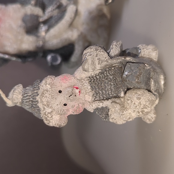 Santa , Tree and Bear Wax Candle Set in Grey, White and Silver - Picture 9 of 11